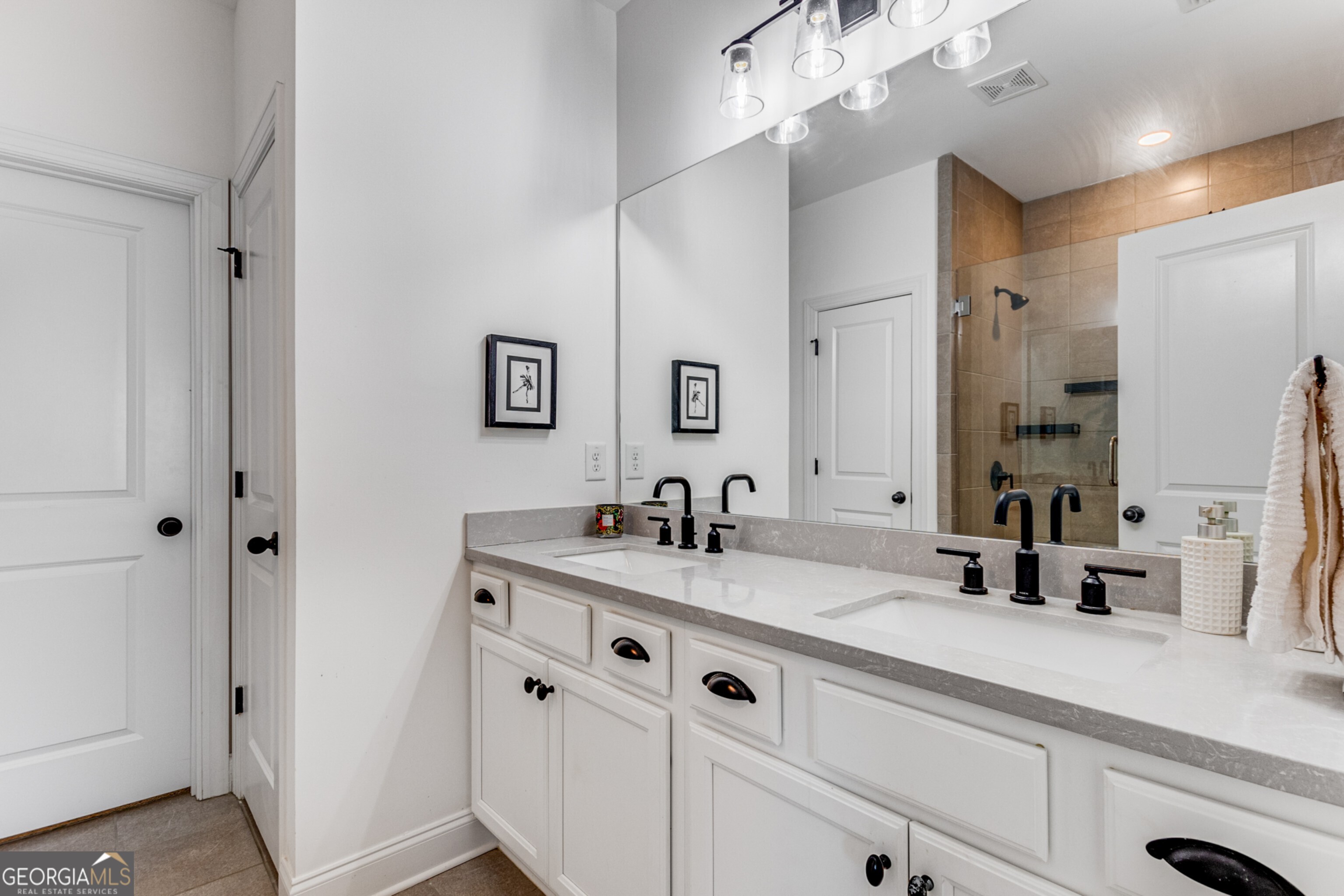 Atlanta, Georgia 30339, United States, 3 Bedrooms Bedrooms, ,4 BathroomsBathrooms,Residential,Active,28489