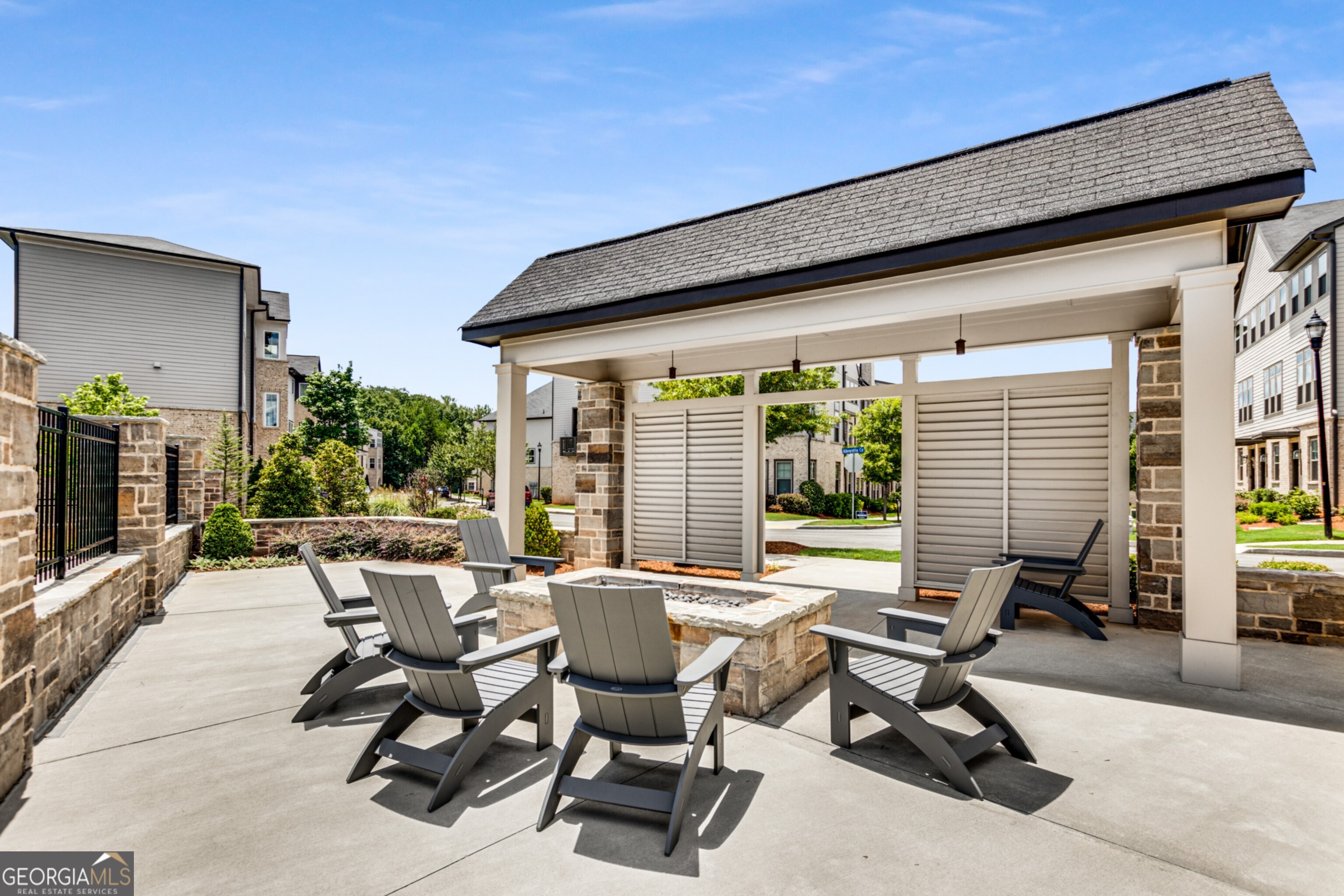 Atlanta, Georgia 30339, United States, 3 Bedrooms Bedrooms, ,4 BathroomsBathrooms,Residential,Active,28489