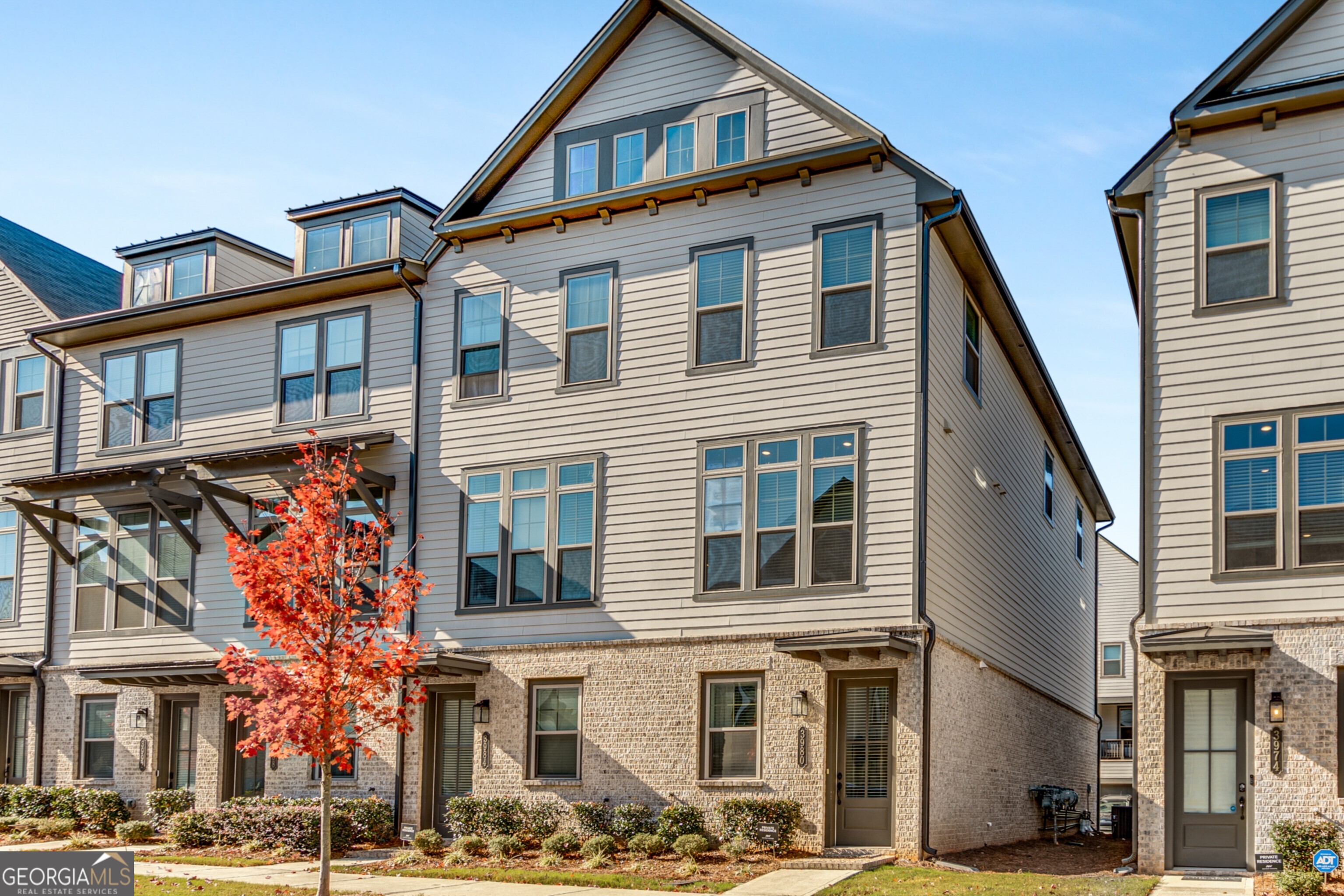 Atlanta, Georgia 30339, United States, 3 Bedrooms Bedrooms, ,4 BathroomsBathrooms,Residential,Active,28489