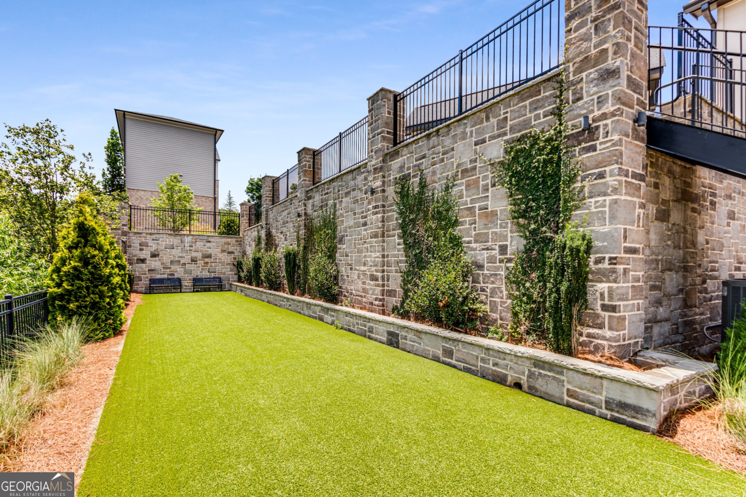 Atlanta, Georgia 30339, United States, 3 Bedrooms Bedrooms, ,4 BathroomsBathrooms,Residential,Active,28489