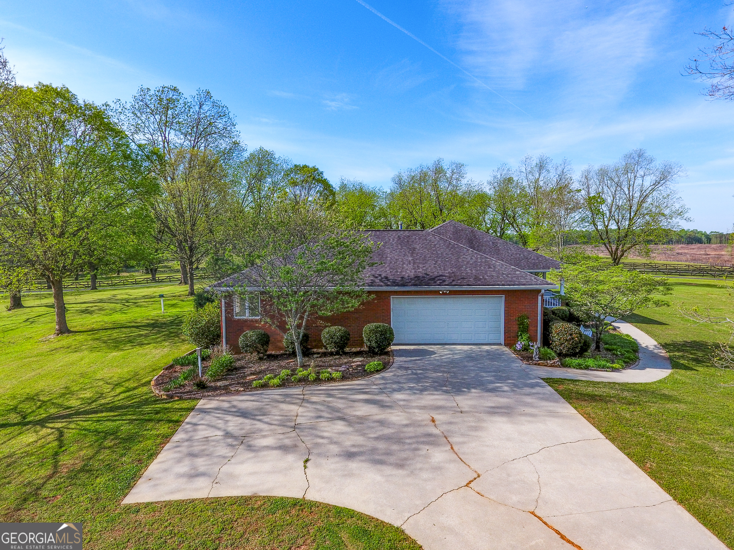 2117 W Grantville RD