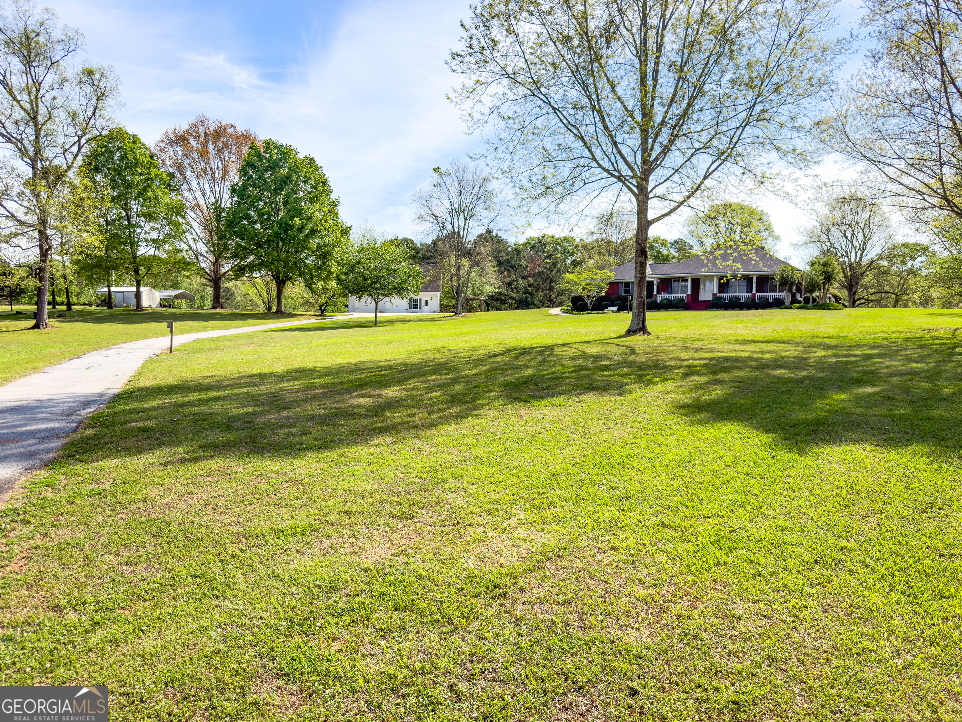 2117 W Grantville RD