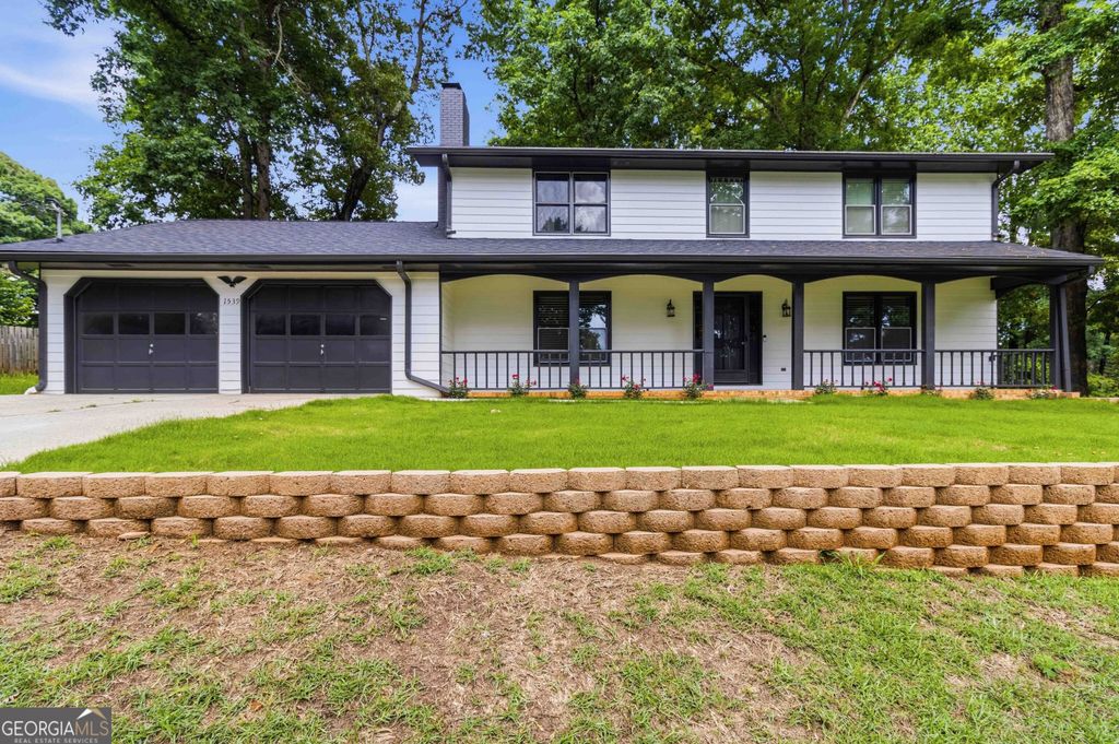 Photo of 1539 Ridgeland Court SW, Lilburn, GA 30047 (MLS # 10776792)