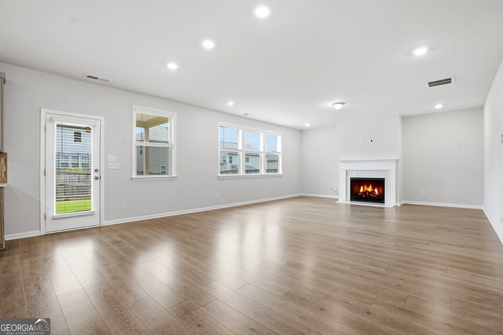 3298 Hidden Valley CIR