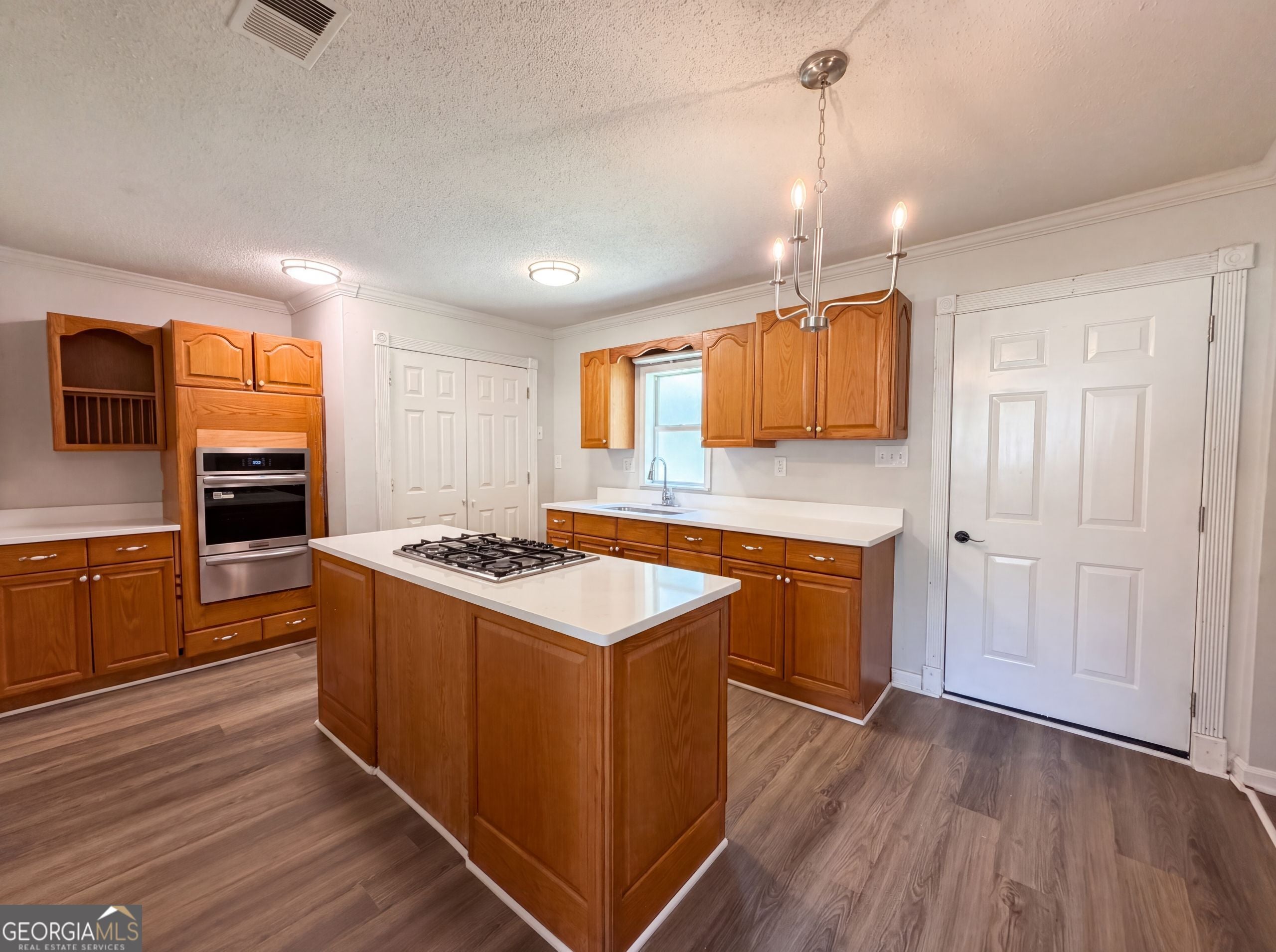 3704 Meadowview DR
