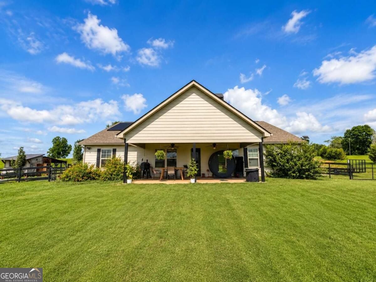 4404 Smokey Rd