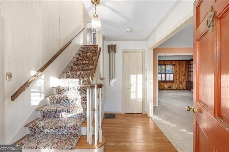 1896 Olde Village RUN