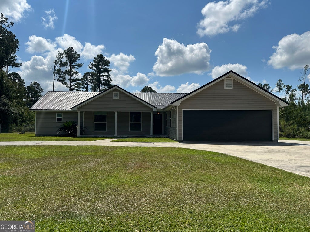 Photo of 273 Sunbeam Road, Douglas, GA 31535 (MLS # 10850674)