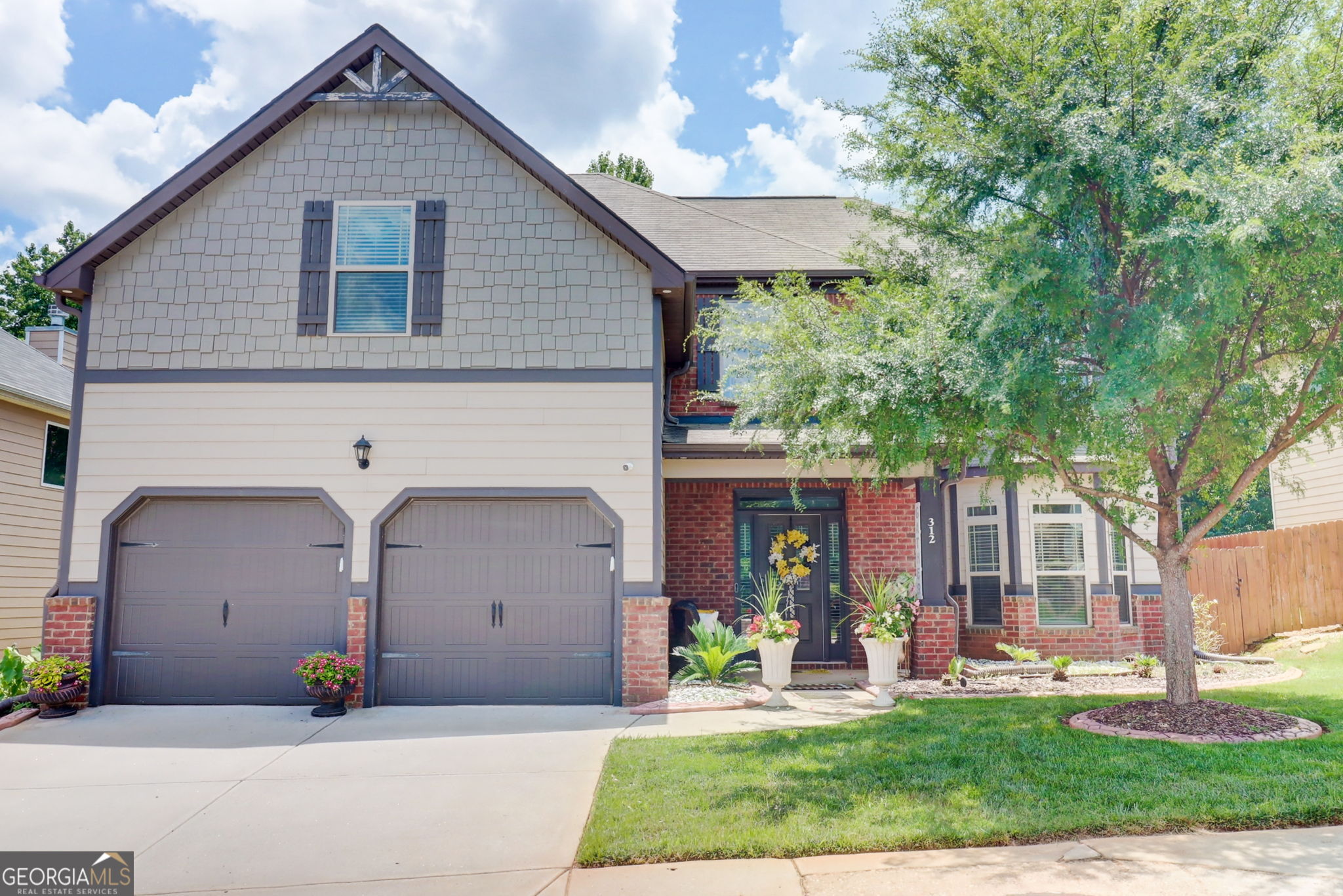 312 Sierra CT