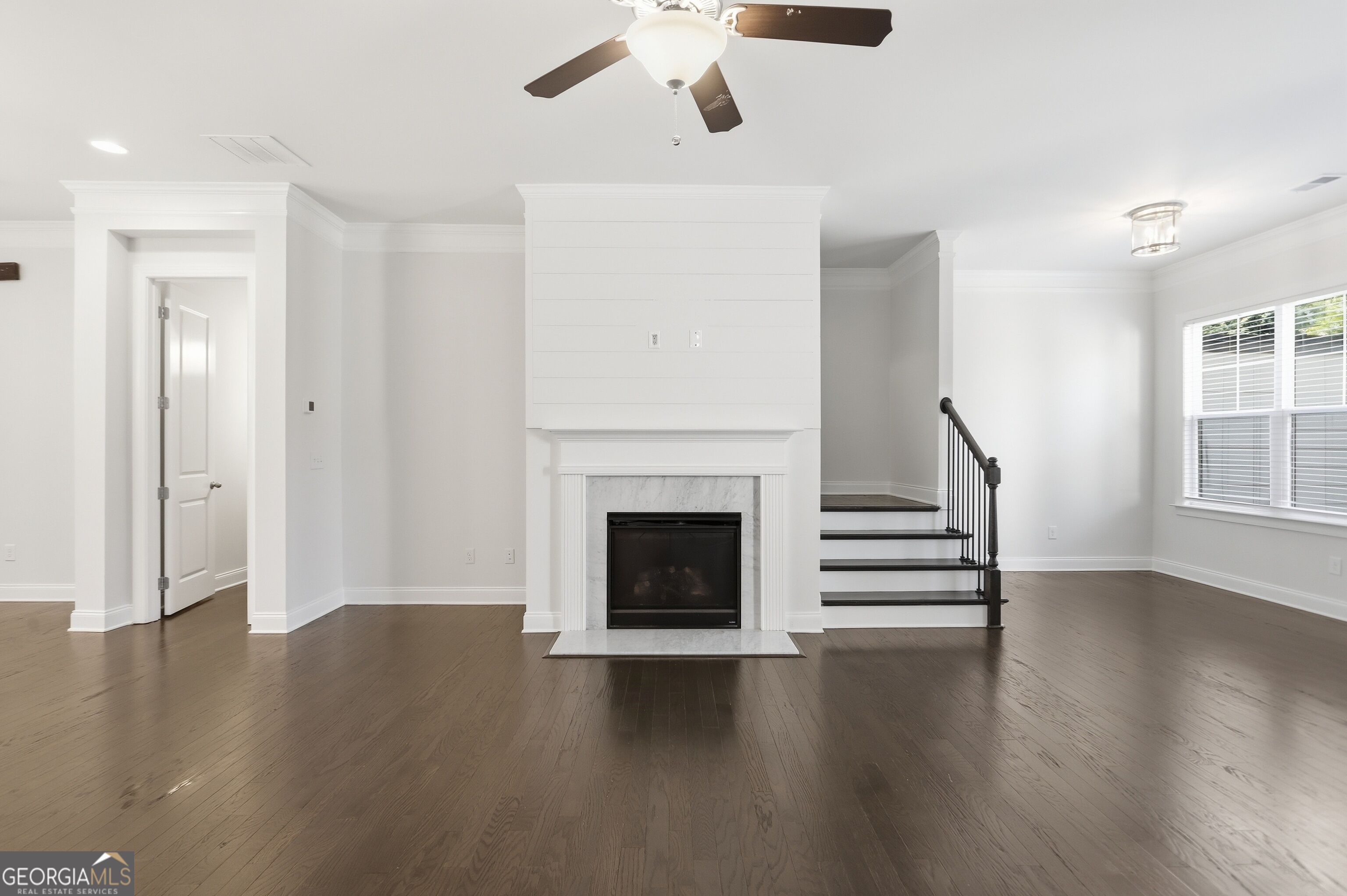 1127 Provence LN