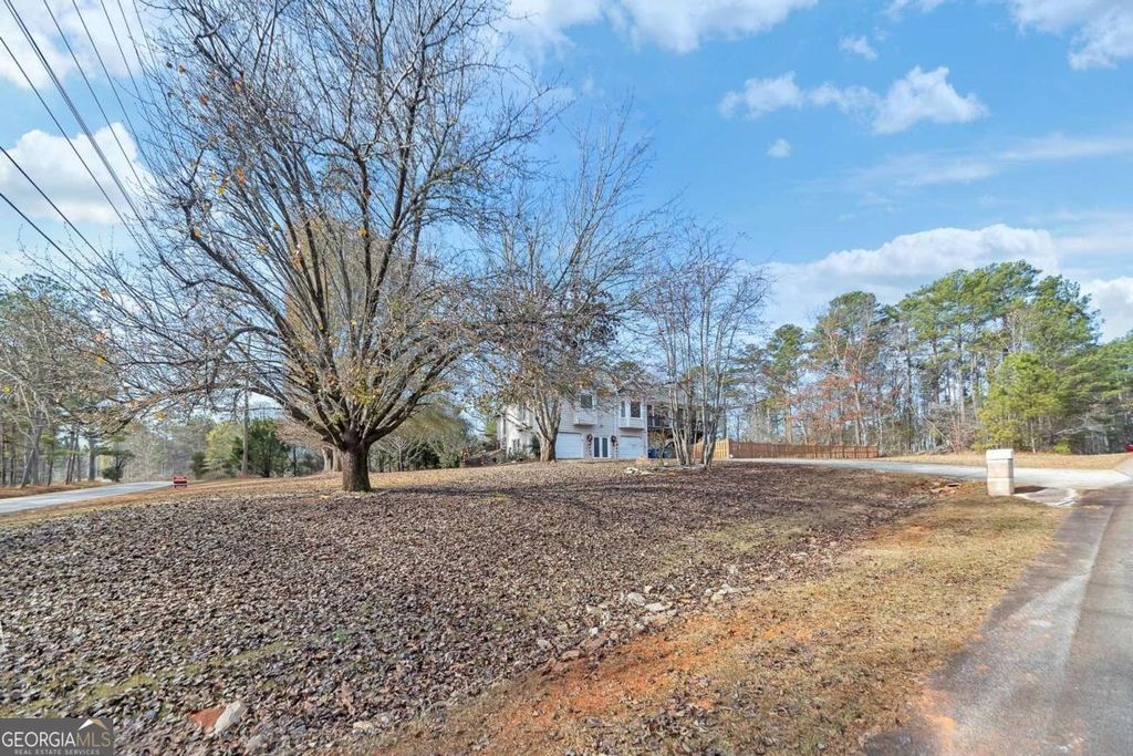 Photo of 6401 Fox Run, Winston, GA 30187 (MLS # 10657601)