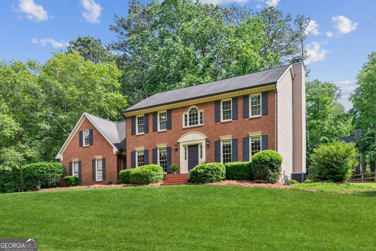6165 Pin Oak LN