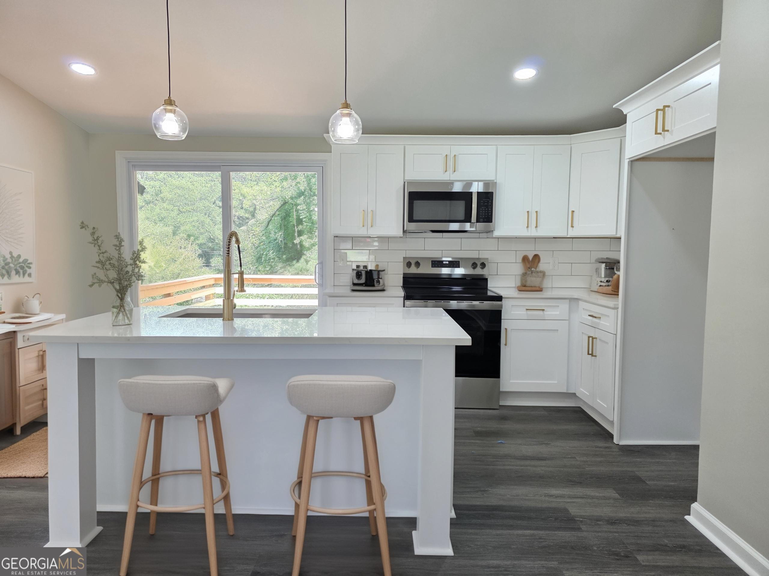 4298 Brookside DR