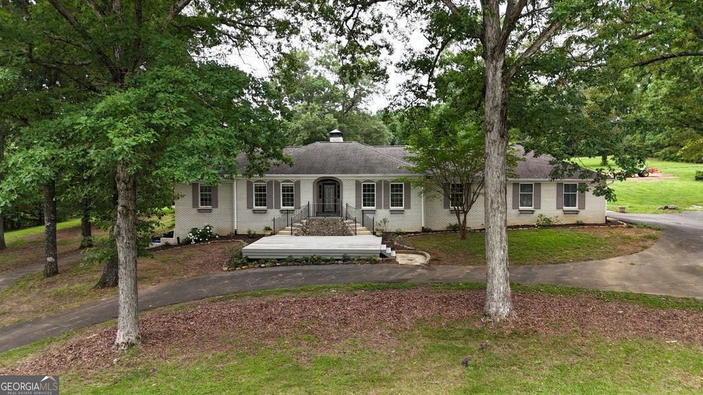 Photo of 400 Simpson Road NE, White, GA 30184 (MLS # 10653312)