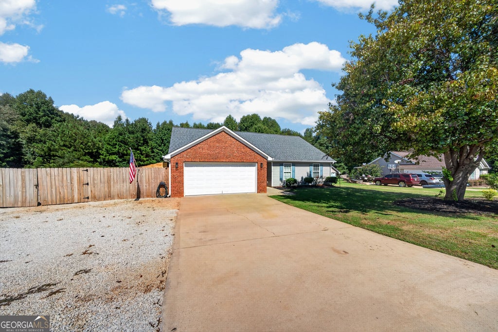 Photo of 104 Oconee Meadows Lane, Eatonton, GA 31024 (MLS # 10849243)