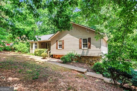 310 White Oak ST Dallas GA 30157