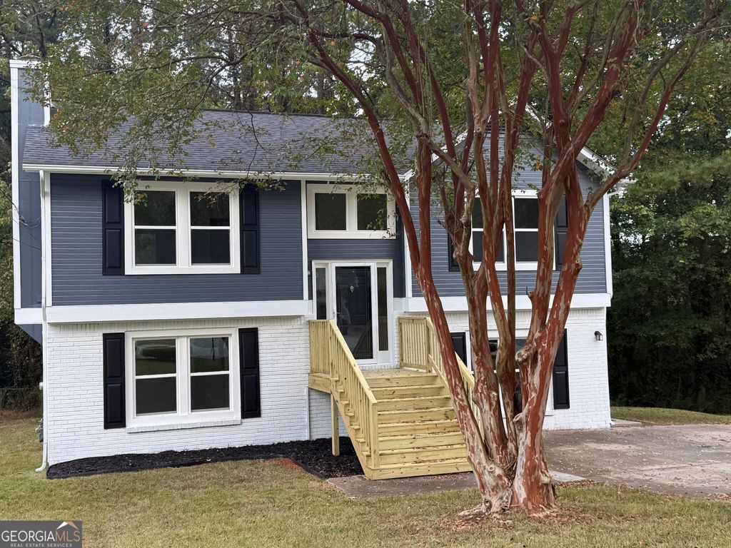 Photo of 2443 Shoals Terrace, Decatur, GA 30034 (MLS # 10703380)