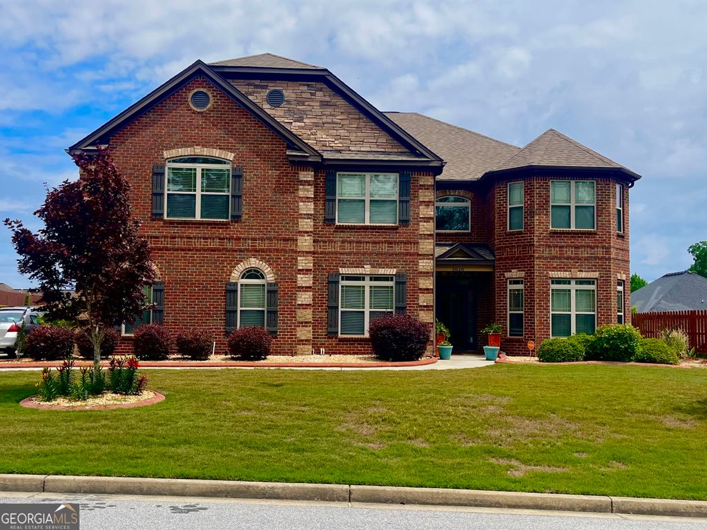 Photo of 5626 Casa Blanca Lane, Atlanta, GA 30331 (MLS # 10764942)