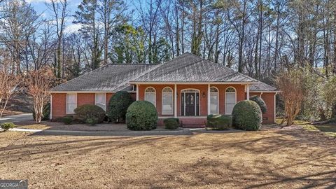 Photo of 227 Rollingwood Circle NW, Rome, GA 30165 (MLS # 10675037)