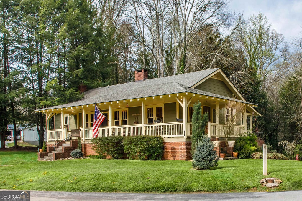 Photo of 493 Valley Street, Clayton, GA 30525 (MLS # 10841376)