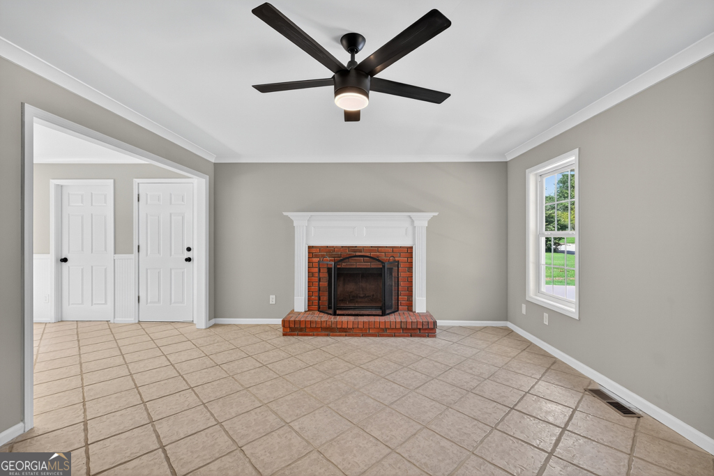 883 Windward RD