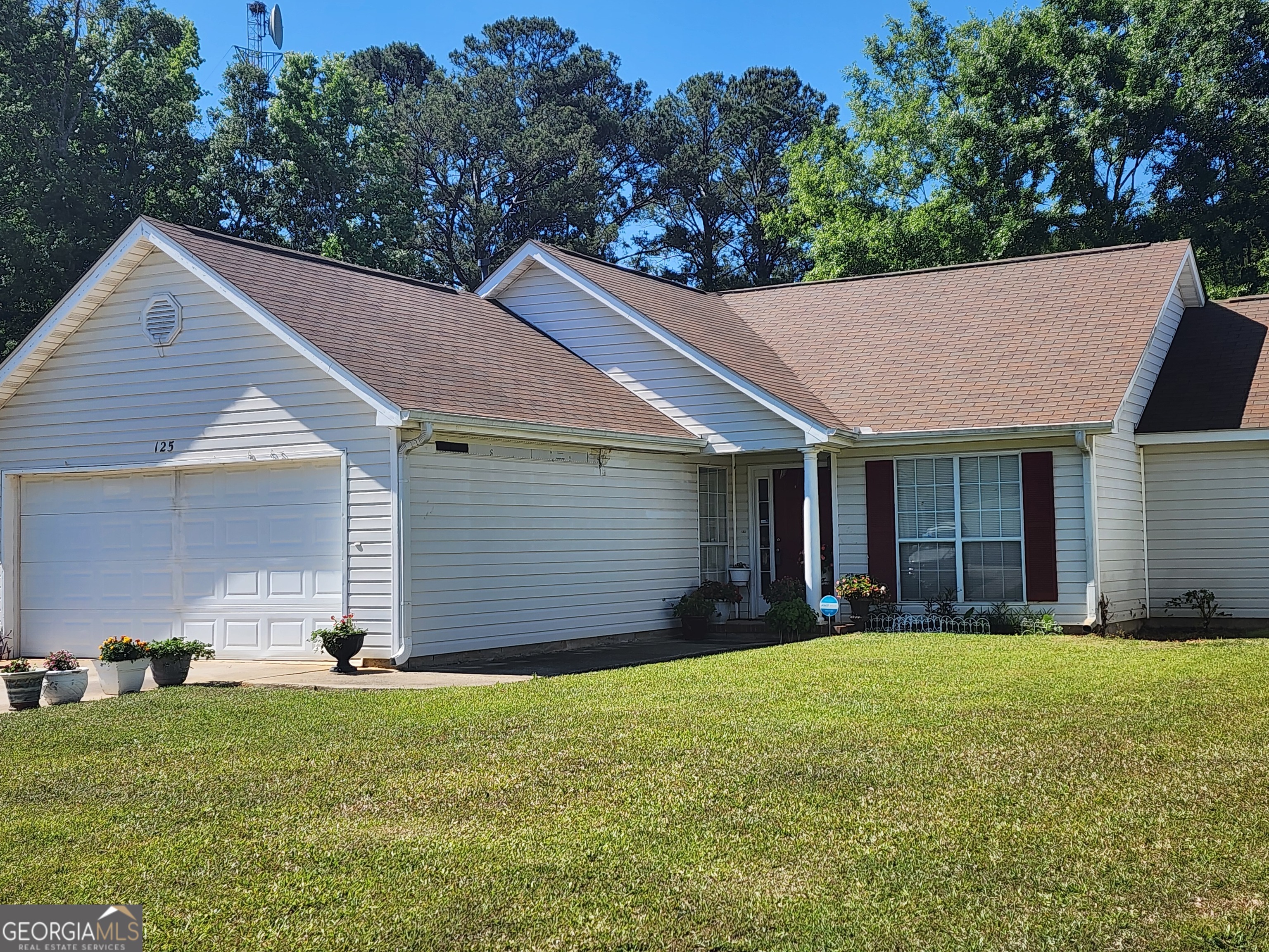 125 Crest Mont DR