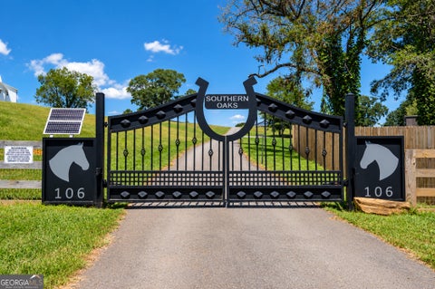 Photo of 16 Peek Drive, Carrollton, GA 30116 (MLS # 10835175)