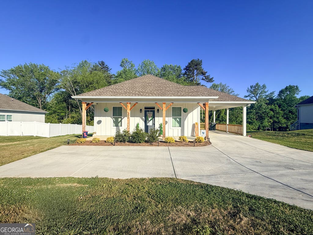 Photo of 200 Campbell Street, Cleveland, GA 30528 (MLS # 10780213)
