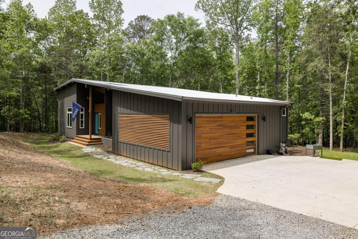 3653 Barnett Shoals RD