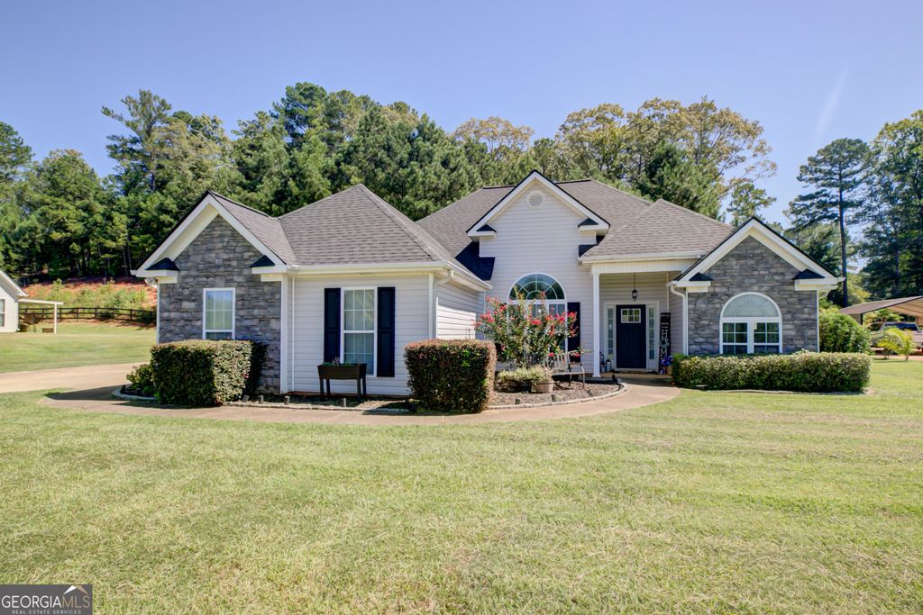 Photo of 229 John Lovelace Road, Lagrange, GA 30241 (MLS # 10766049)