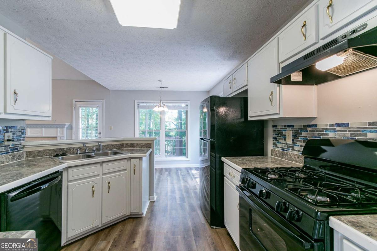 12015 Harbour Town PKWY