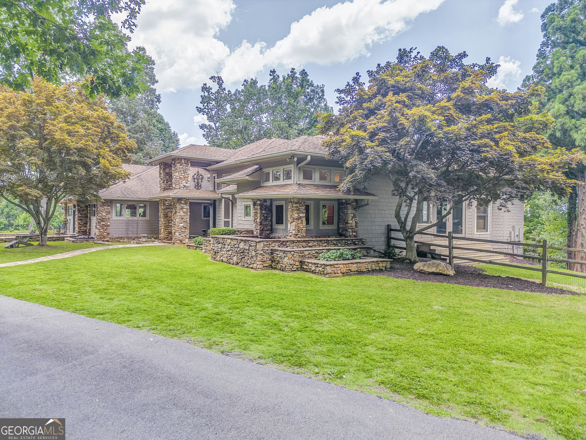 2547 Grandview RD