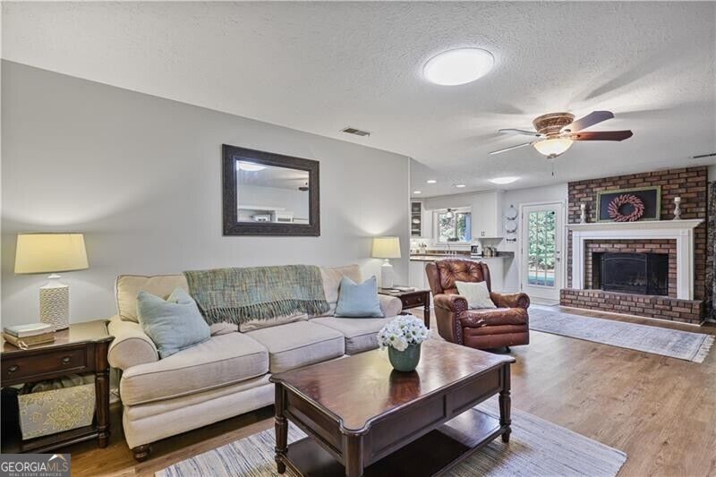 84 Lake Somerset DR NW