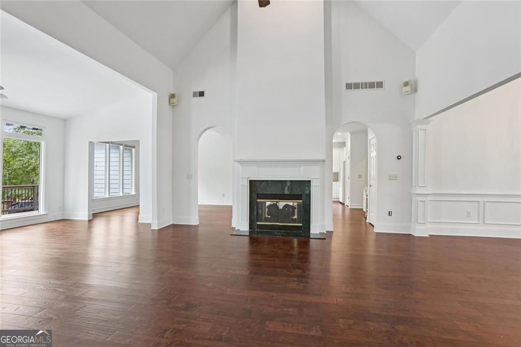 7020 Grassmoor Grange WAY