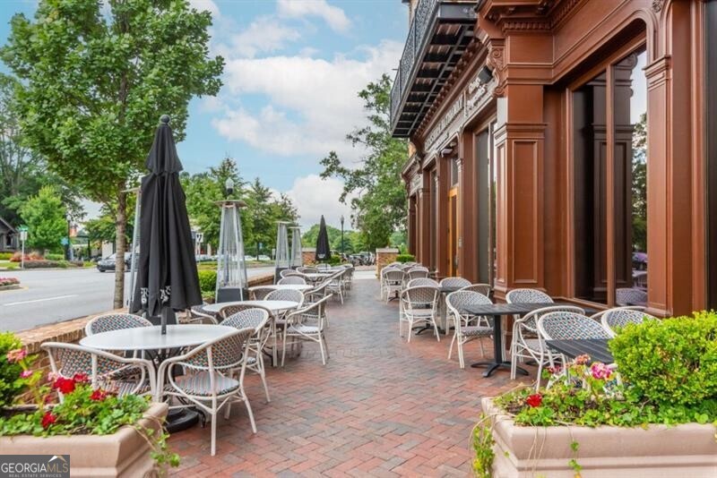 Rowes Downtown - Residential