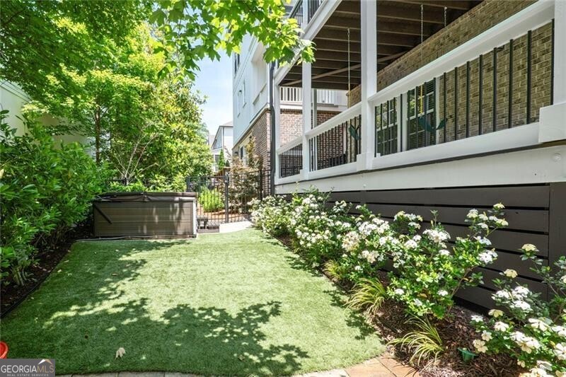 Rowes Downtown - Residential