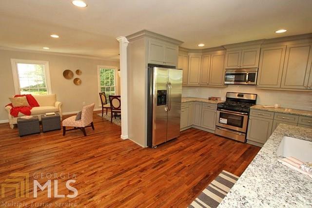 Pioneer Woods - Residential
