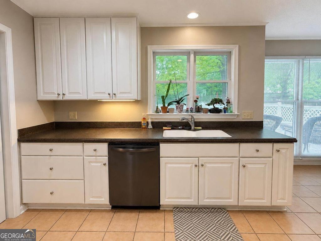 Photo of 103 Gill Sans, Peachtree City, GA 30269 (MLS # 10761592)