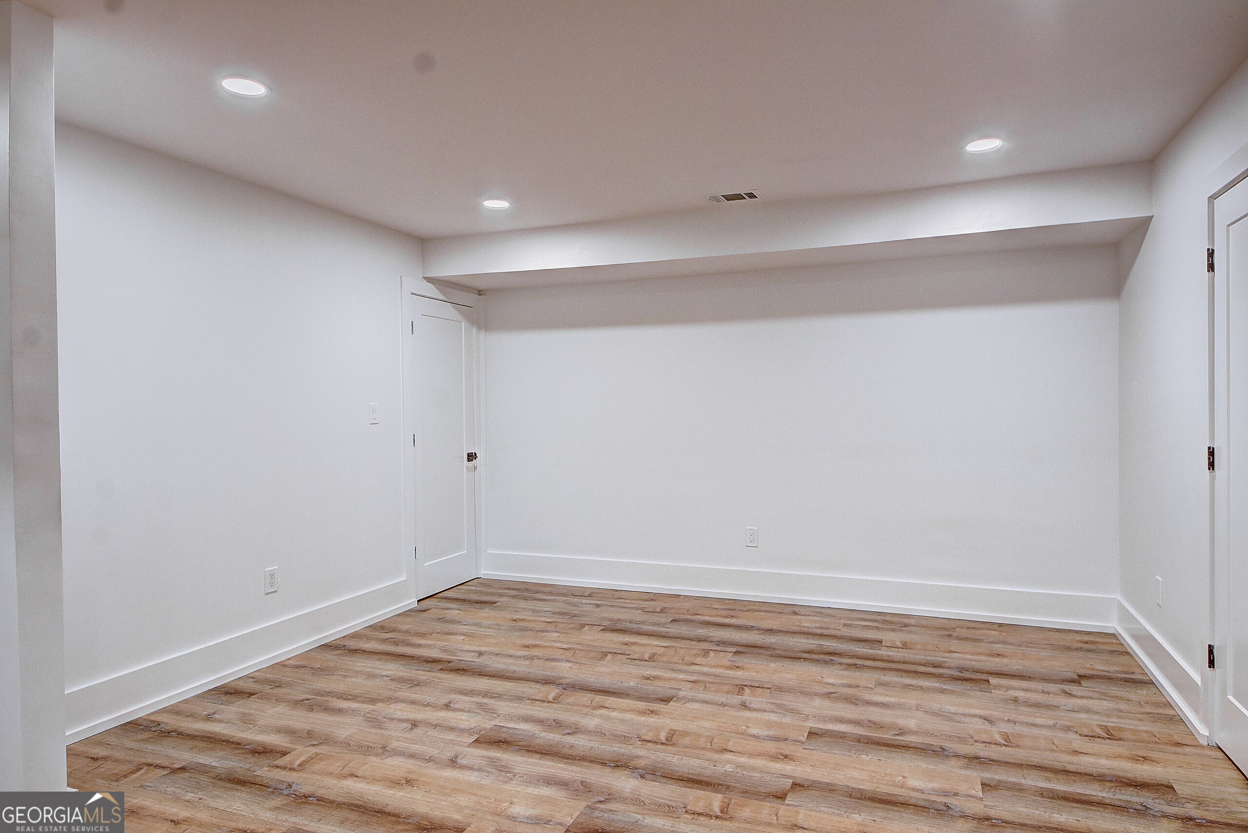 Atlanta, Georgia 30311, United States, 1 Bedroom Bedrooms, ,1 BathroomBathrooms,Residential,Pending,27498