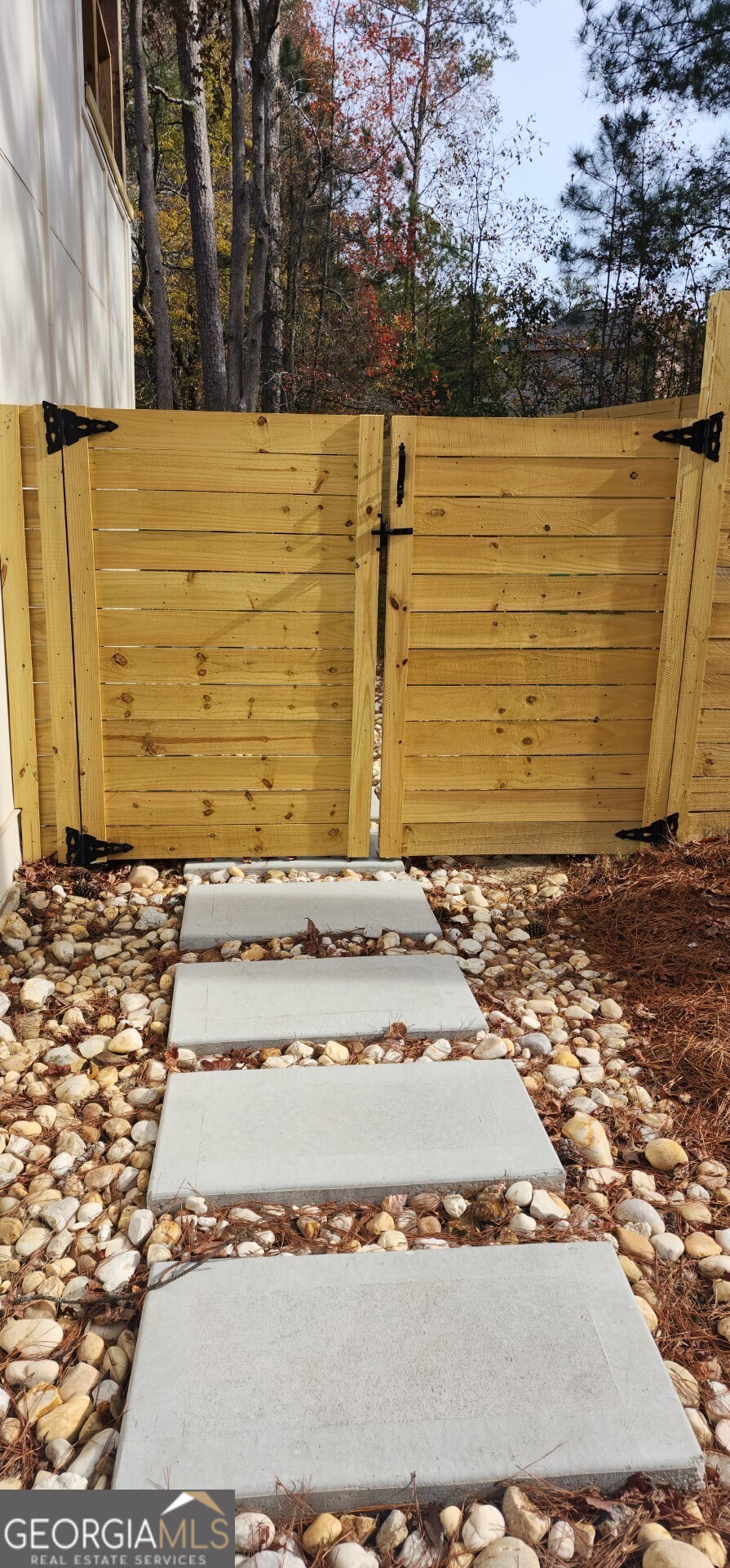 Atlanta, Georgia 30311, United States, 1 Bedroom Bedrooms, ,1 BathroomBathrooms,Residential,Pending,27498