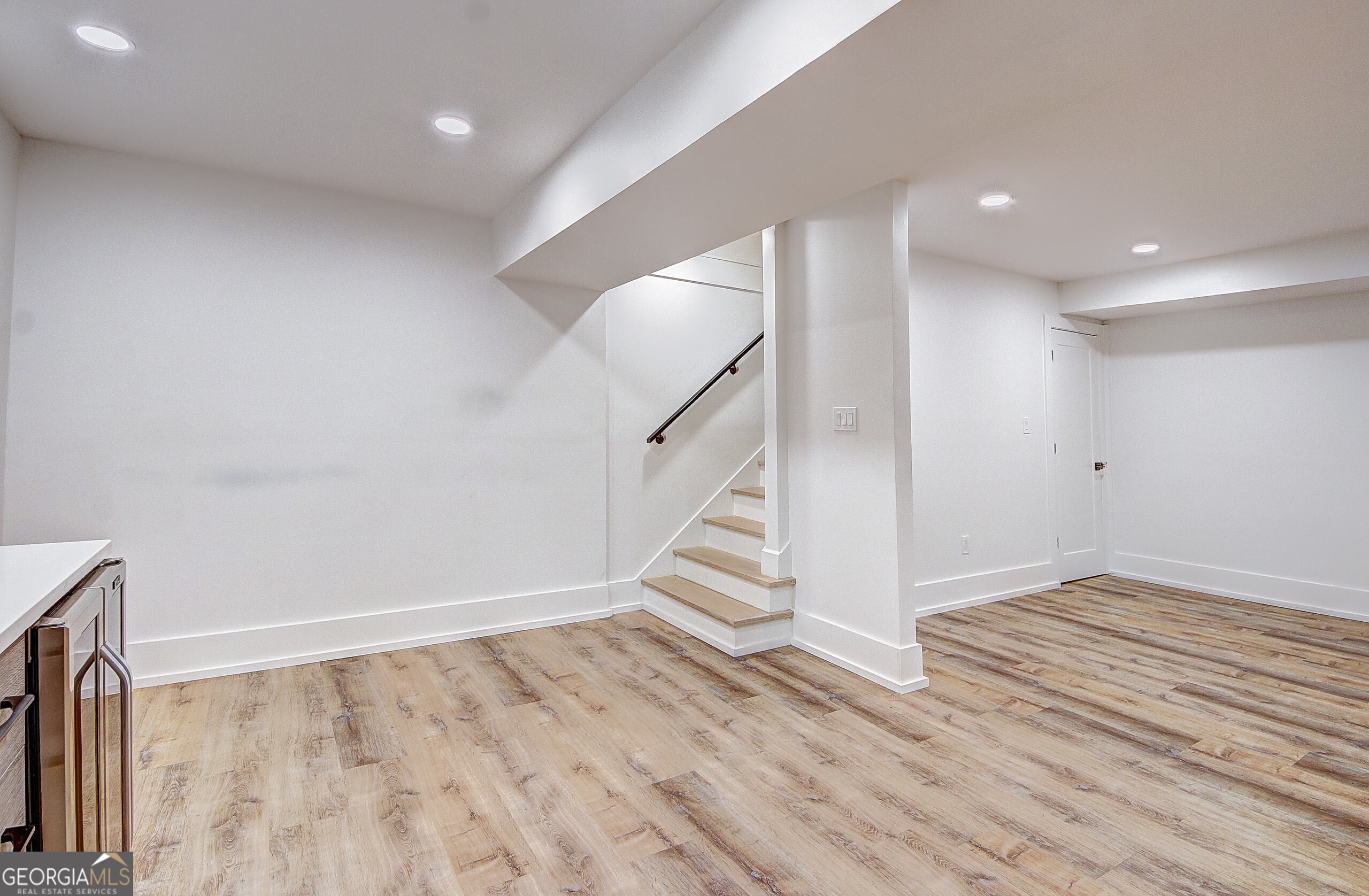 Atlanta, Georgia 30311, United States, 1 Bedroom Bedrooms, ,1 BathroomBathrooms,Residential,Pending,27498