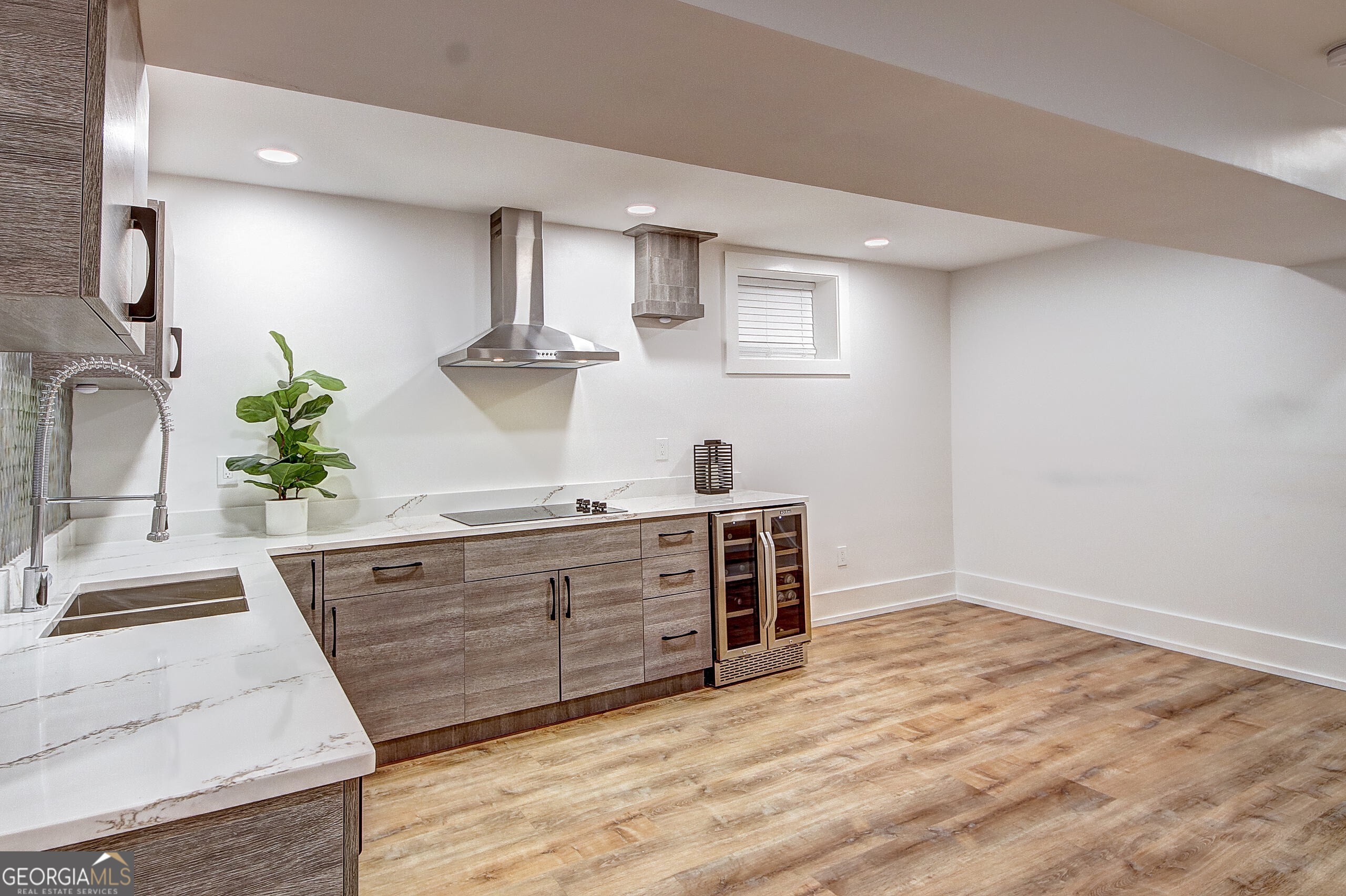 Atlanta, Georgia 30311, United States, 1 Bedroom Bedrooms, ,1 BathroomBathrooms,Residential,Pending,27498