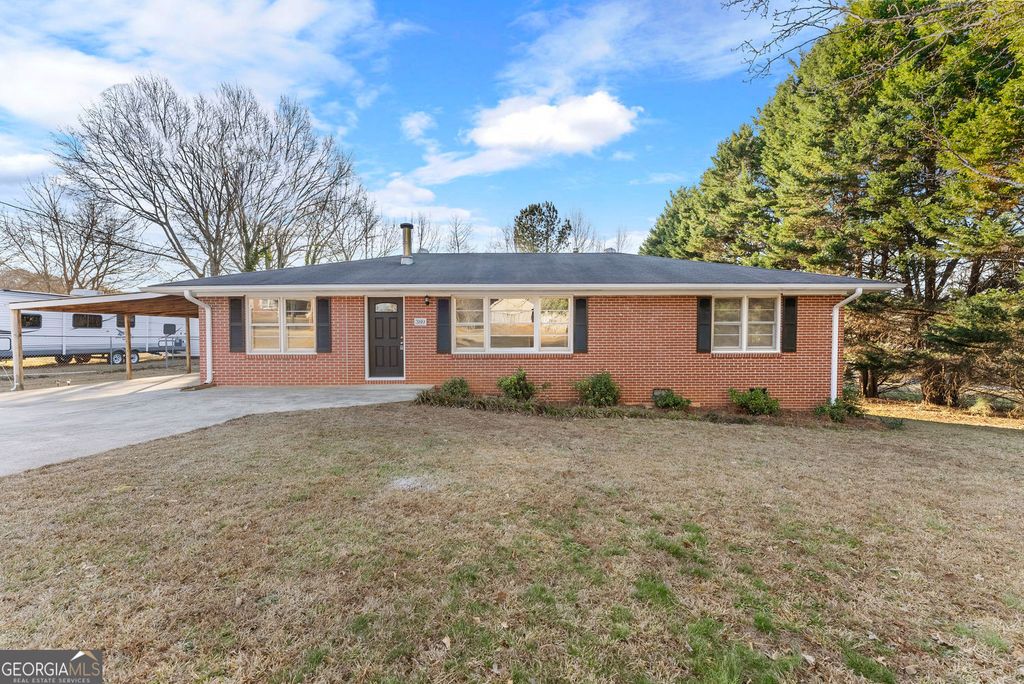 Photo of 389 Skyline Drive, Toccoa, GA 30577 (MLS # 10673559)