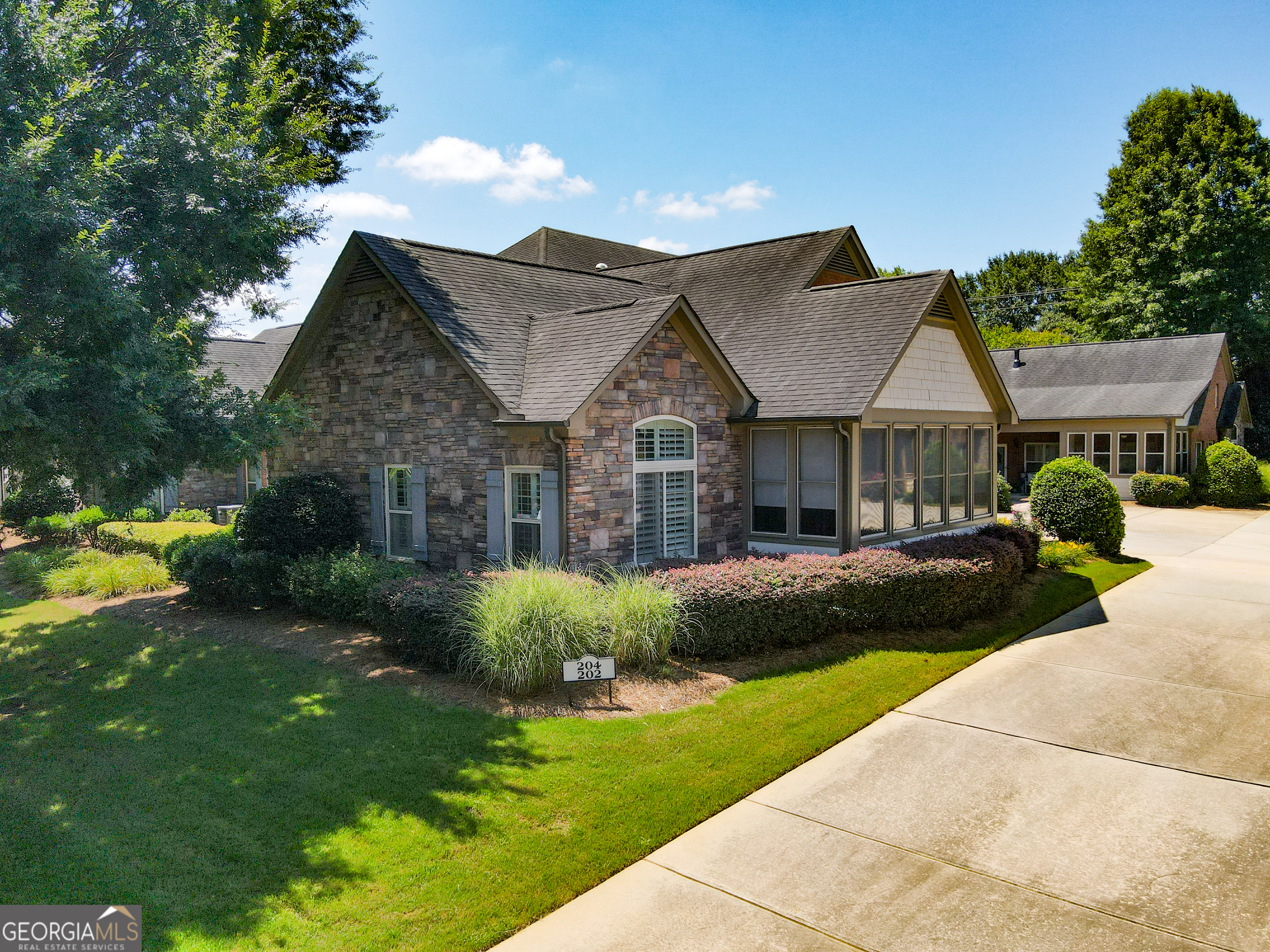 120 CHASTAIN RD 202