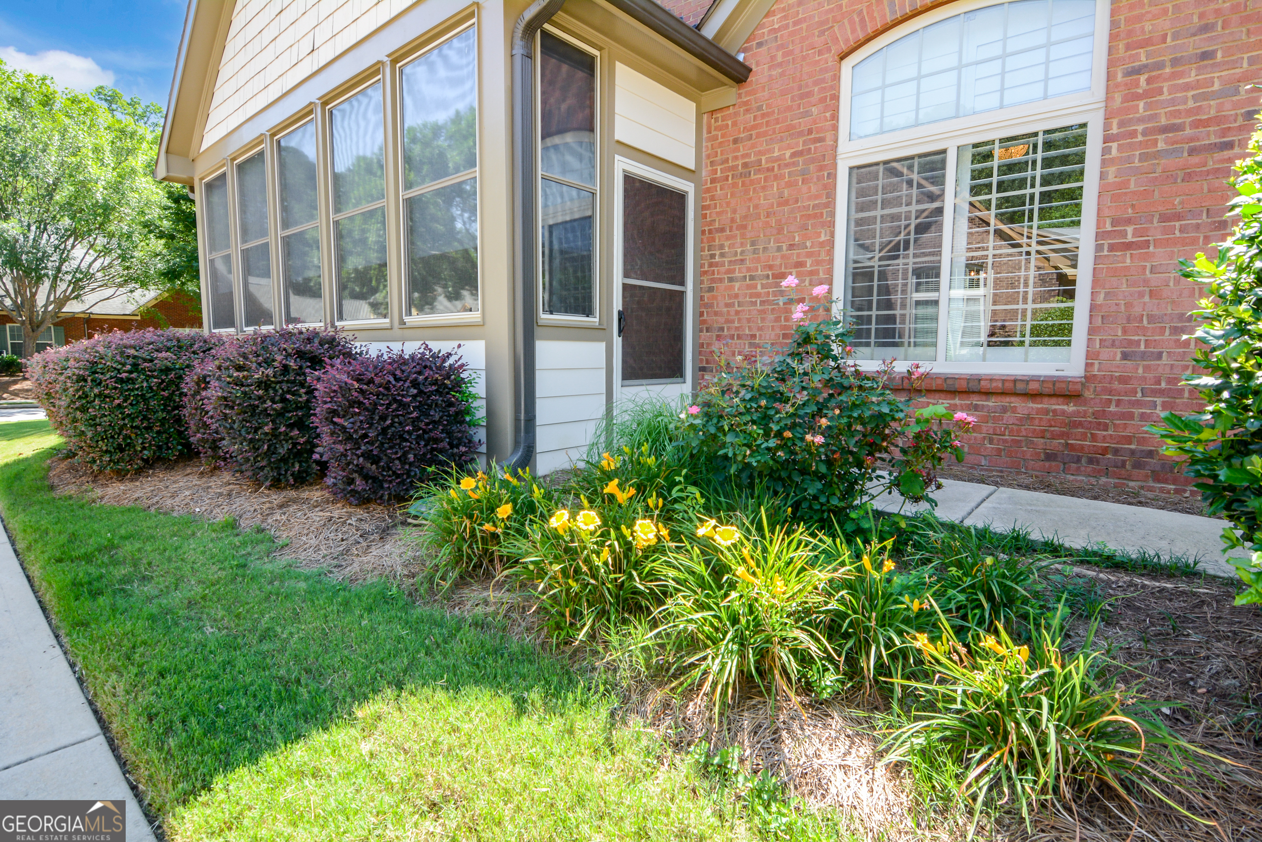 120 CHASTAIN RD 202