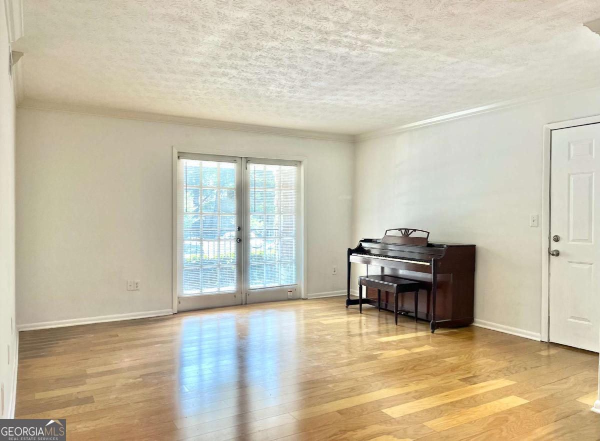 1150 Collier RD NW 2J