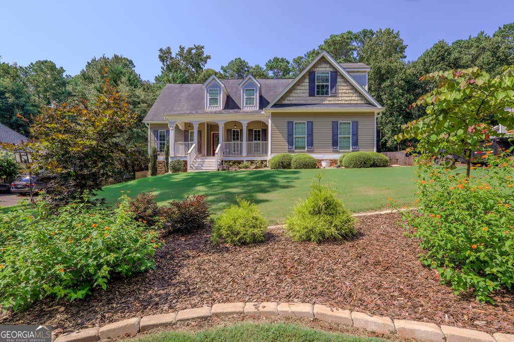 Photo of 100 Chapman Oak Drive, Newnan, GA 30265 (MLS # 10815712)