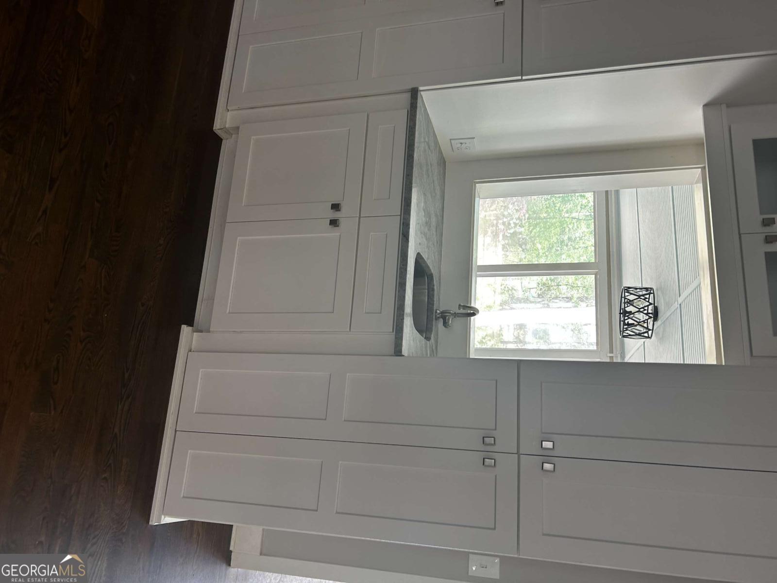 Stonegate Manor - Residential Lease