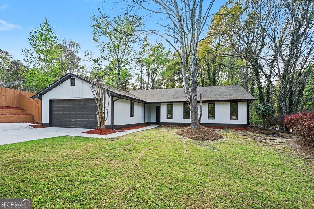 Photo of 1744 Sigman East Drive NW, Conyers, GA 30012 (MLS # 10736231)