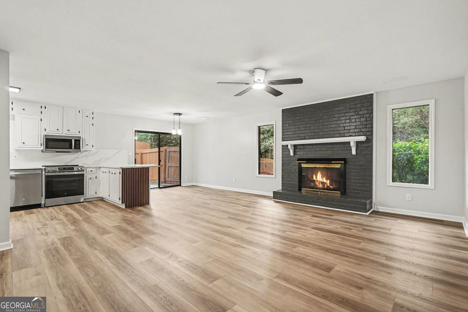 1744 Sigman East DR NW